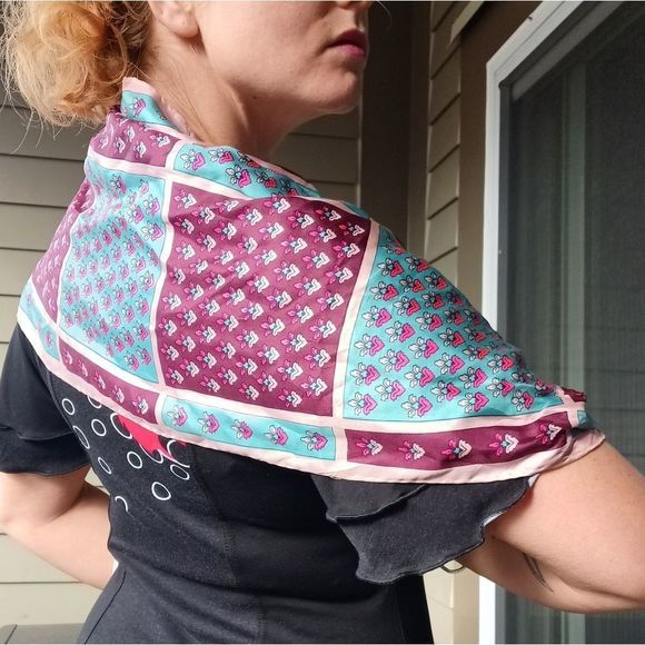 Vintage silk scarf in purple pink and blue by Echo, Art Deco. Easter spring - Picture 4 of 5